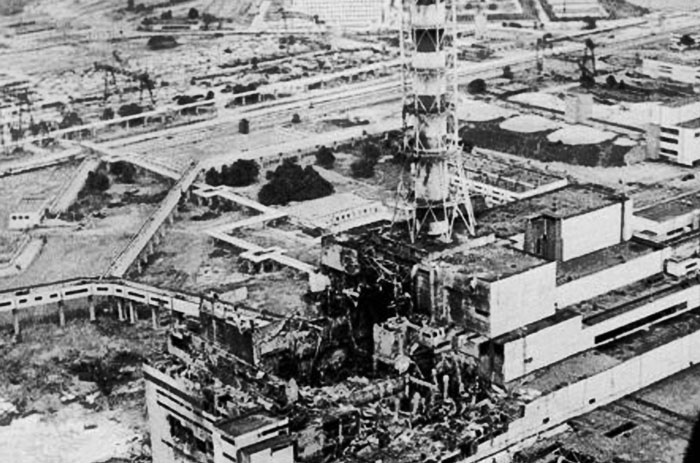 Černobyľská elektráreň tesne po výbuchu
