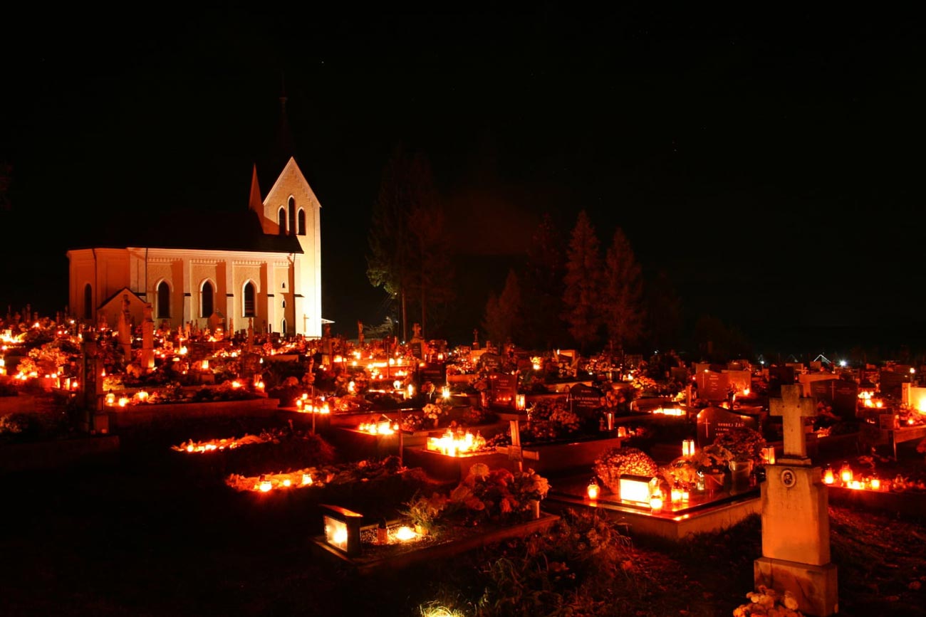 dusicky cintorin kostol hroby kahance sviecky 