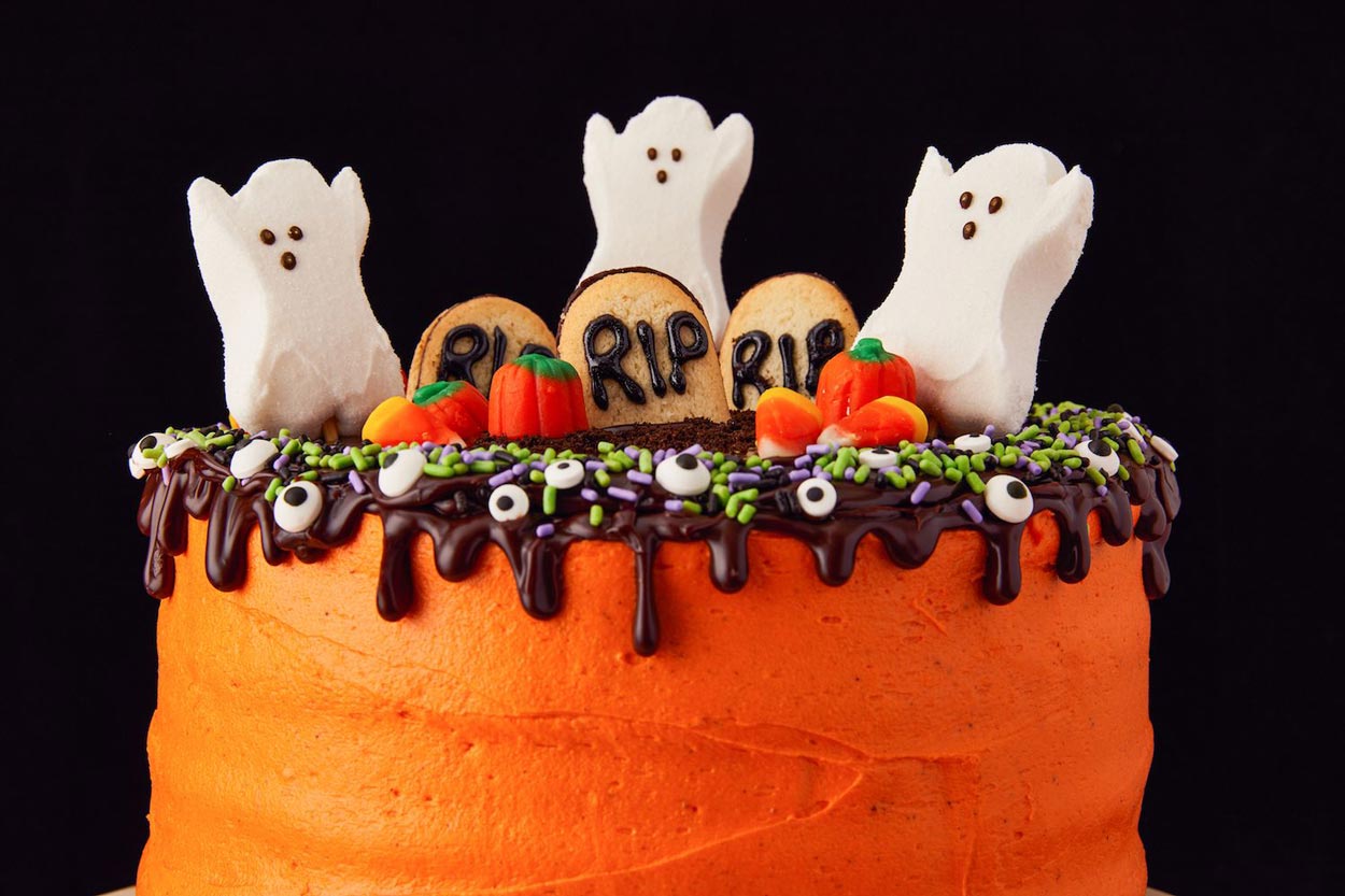 halloween torta maskrty sladkosti kolac duch poleva