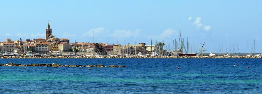 Alghero Taliansko Sardinia meno dura mala Barcelona