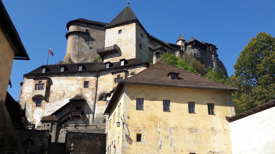 Oravsky hrad Oravsky Podzamok hrad na Orave najkrajsi hrad na Slovensku